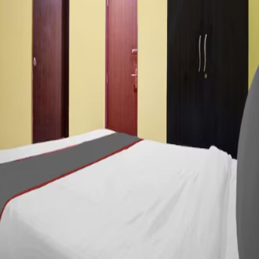 Carnival Hotel 푸네 외부 사진