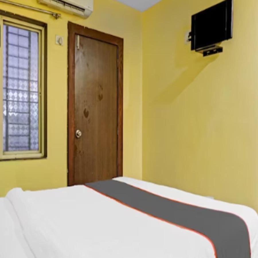 Carnival Hotel 푸네 외부 사진